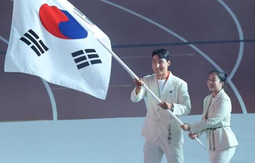 [아이치·나고야 AG] 신유빈·김동용 기수 한국 16번째 입장…하계 아시안게임 개막