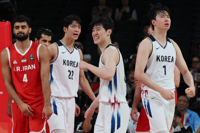 아시안게임 남자 농구 12년 만에 금메달…한일전 일본 꺾고 정상