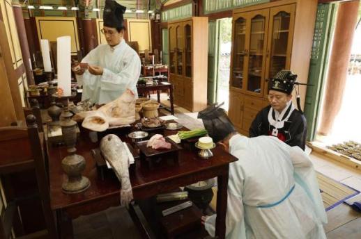 129년 역사 신안 지도향교서 추기 석전대제…전통 제례 맥 잇는다
