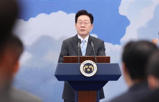 记者会效果显现 李在明支持率时隔10周止跌回升 