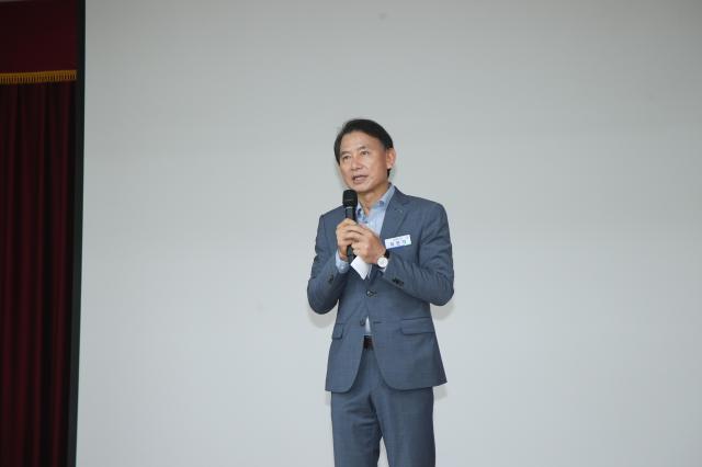 최현덕 남양주시장이 19일 농업기술센터에서 열린 ‘2040년 남양주 도시기본계획’ 주민계획단 회의에서 인사말을 하고 있다 사진남양주시