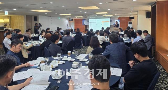 21일 서울 중구 한국프레스센터에서 교육부와 사한국공학교육인증원ABEEK 공동 주최로 열린 ‘2026 산업계 대학교육 혁신포럼’에서 참석자들이 기조강연을 듣고 있다 사진김준환 기자