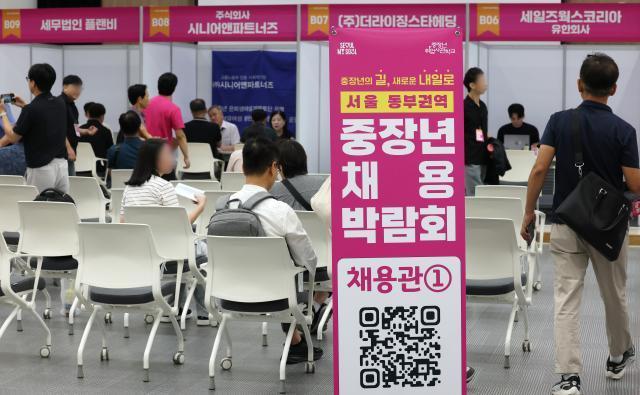 中高年層の半数が依然として「雇用不安」…韓国、国家統計で見る意識の地殻変動