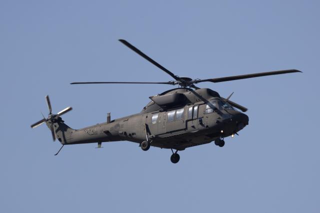 Helicóptero militar surcoreano cruzó la Línea de Demarcación Militar en marzo durante tareas de extinción de incendios