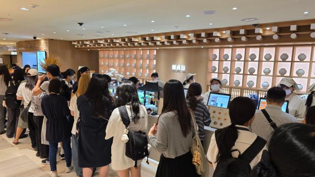 디저트로 변신한 떡... SNS 타고 2030 떡지순례 열풍, 왜?