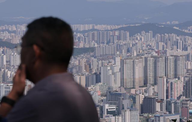 2000가구 단지에 전세 1건…이사 포기하는 세입자들