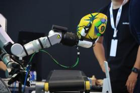 Humanoid robots take center stage at Seoul summit