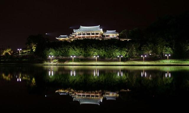 밀양 영남루 야경 사진밀양시