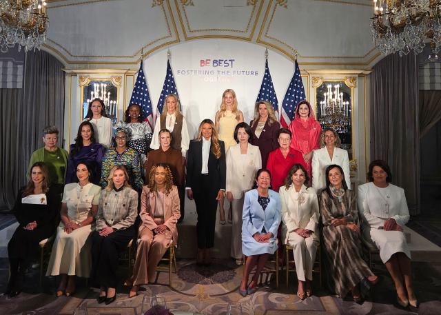 Kim Hye-gyeong asiste a almuerzo de cónyuges de líderes mundiales organizado por Melania Trump en Nueva York