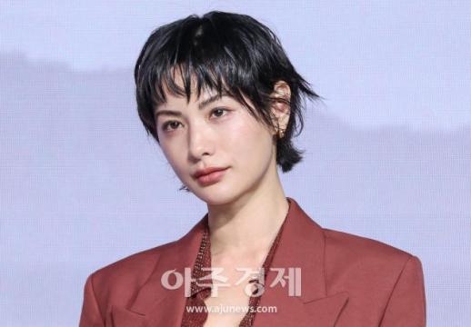 배우로서 맞지 않는 선택…나나, 입술 필러 논란 사과