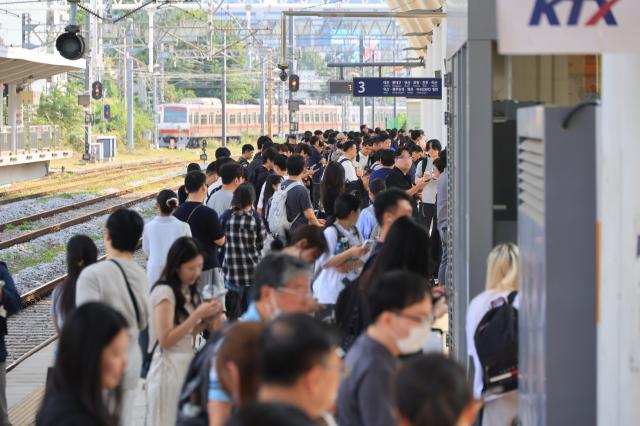 Chuseok travel rush begins as holiday nears