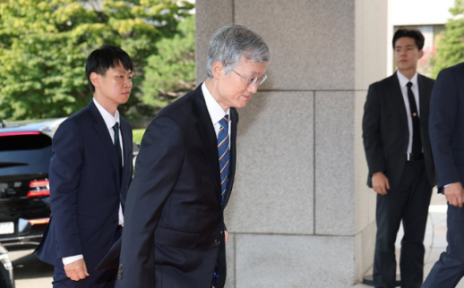 조희대 입장 재표명에 靑 재반박…與野 가세 속 이틀째 충돌