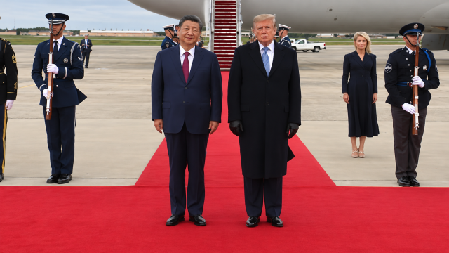 Trump rolls out red carpet for Xi as U.S.-China trade truce extended