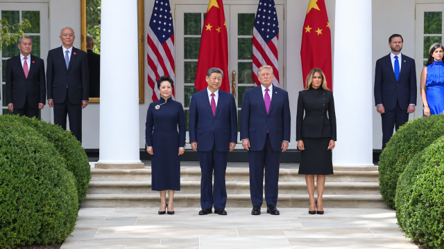 Xi brings pandas, not business deals as Trump rolls out red carpet