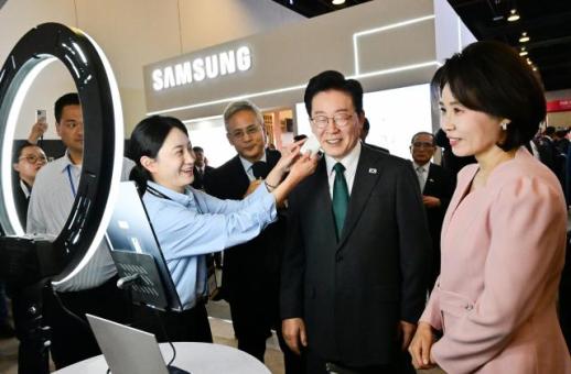K-엑스포 찾은 李대통령…멕시코 진출 기업 관세 애로 청취