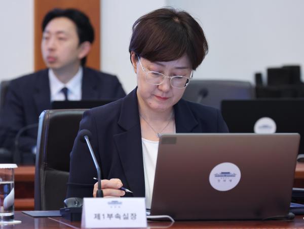 김현지 청와대 제1부속실장 부친상…광주서 가족들과 장례
