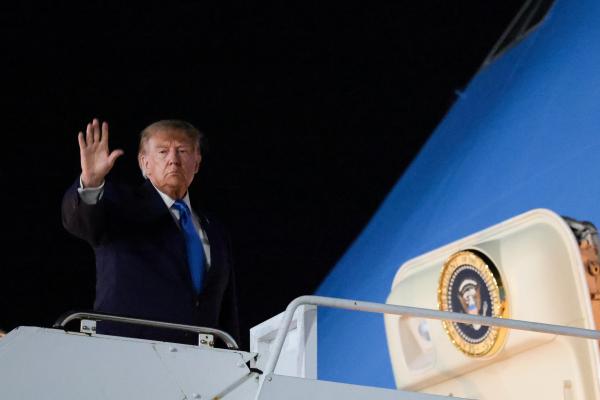 البيت الأبيض يستبعد CNN من الرحلة الرئاسية... المحكمة تأمر باستعادة الإذاذة بيوم واحد