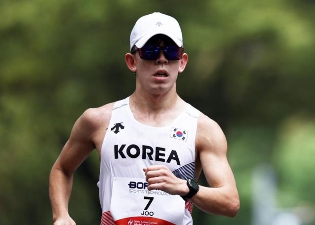 남자 마라톤 경보에 출전한 주현명 사진로이터·연합뉴스