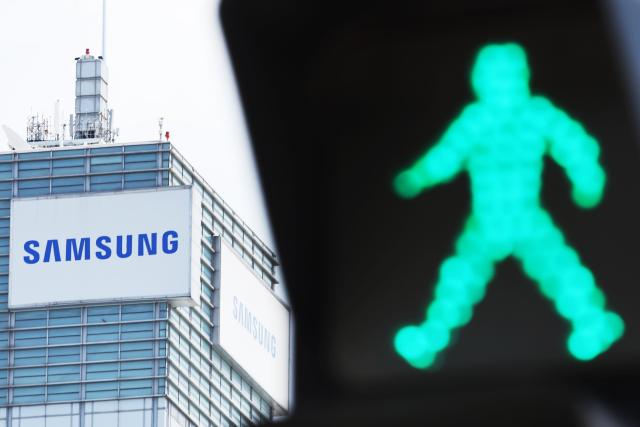 Samsung Electronics proyecta ganancias operativas récord de 100 billones de wones en tercer trimestre y asciende al segundo lugar global