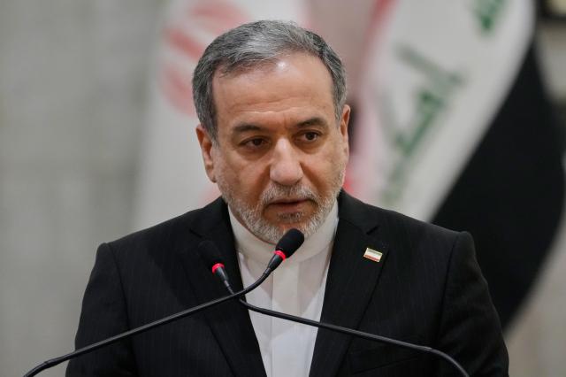 Irán dice estar preparado para guerra y negociaciones; acusa a EE.UU. de rechazar propuesta sin justificación