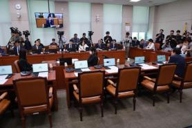 Doanh nghiệp M&A và thành phần thực phẩm trên máy bay trở thành vấn đề trong Quốc hội?