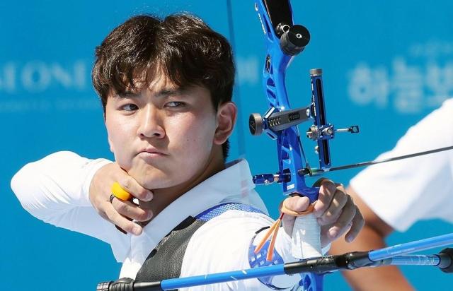 Kim Je-deok y Kang Chae-young avanzan a los 32avos de final del tiro con arco recurvo en busca del triplete de oros