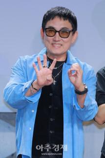[포토] 데뷔 40주년 맞은 이승철