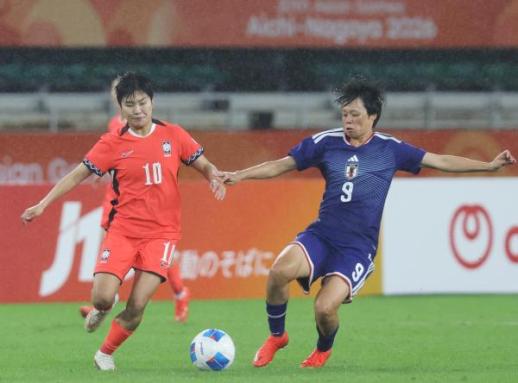 [아이치·나고야 AG] 잘 버텼다…한국 여자축구, 일본과 전반 0-0 팽팽