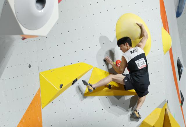 Lee Do-hyeon gana plata en escalada de búlder de los Juegos Asiáticos de Aichi-Nagoya 2026 tras flojo debut