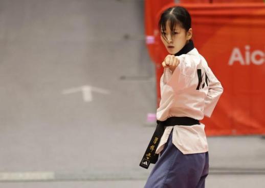 Jung Ha-eun y Yoon Gyou-sung avanzan a la final de taekwondo poomsae en los Juegos Asiáticos de Aichi-Nagoya como primeros de sus grupos