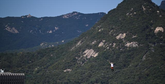 Look! Up in the sky! Its a bird! Its a plane! Its…
