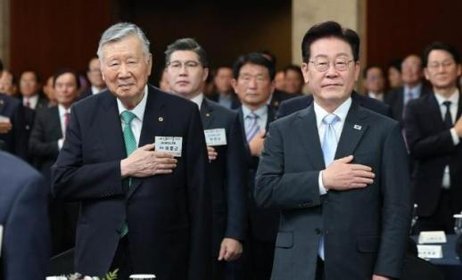 李대통령 노인 일자리 118만개로 확대…기초연금 더 두텁게