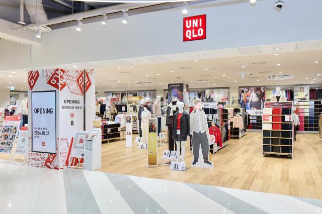 Uniqlo renueva su tienda en Hyundai Department Store Mokdong tras 17 años y abre nueva sucursal en Lotte Mall Uiwang