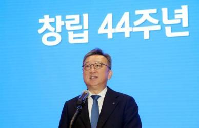 고객정보 2만5000명 유출·173억 대출사기…흔들리는 신한은행 정상혁號