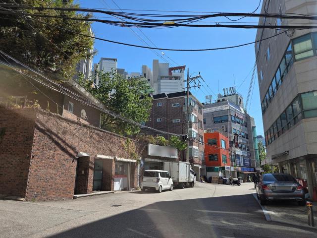 서울 용산구 효창공원앞역 북측 도심 공공주택 복합사업 후보지 일대에 빌라와 상가 등이 밀집해 있다 사진장선아 기자