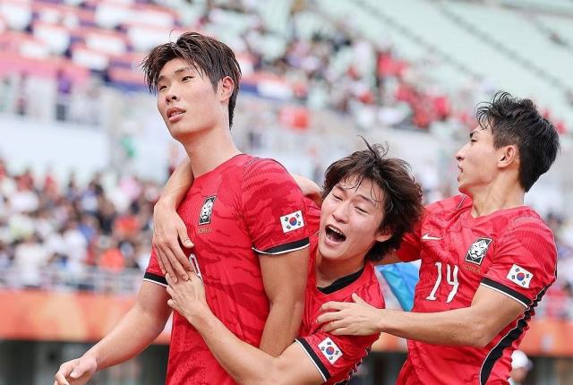كأس آسيا 2026 بأيتشي ناغويا: كوريا الجنوبية تواجه اليابان في النهائي بتشكيلة قوية بقيادة لي يونغ-جون وأوم جي-سونغ