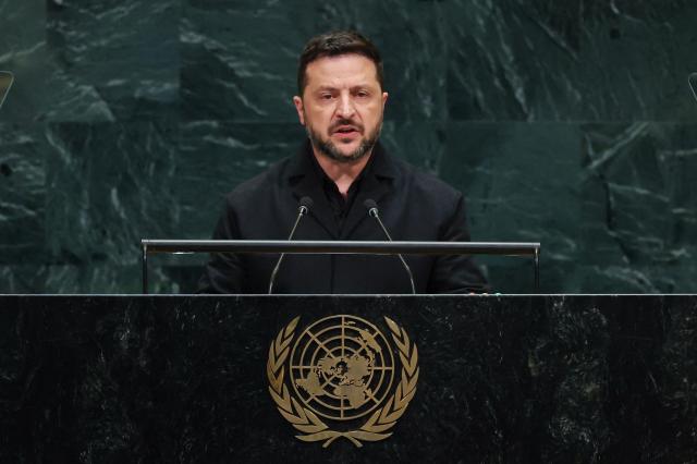 Zelenski pide a Trump sanciones contra empresa rusa de satélites Rassvet, similar a Starlink