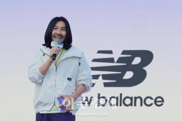 El presentador Roh Hong-chul participa como conductor en la carrera Run Your Way Seoul 2026
