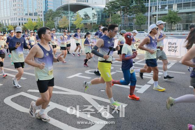 Juntos corriendo: participantes se lanzan con energía en la carrera 2026 Run your way SEOUL