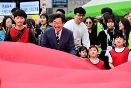윤희신 태안군수, 박수현 지사에 태안 생존권 5대 현안 건의