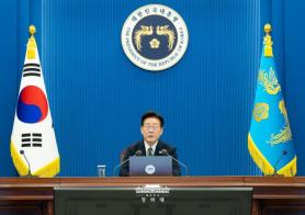 Seoul orders probe as financial hacks widen