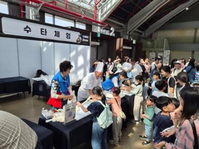 2026仁川炸酱面庆典落幕 两天接待游客超10万人次