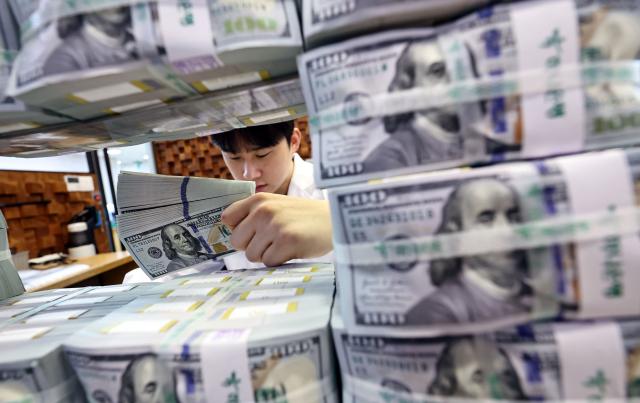 Las reservas de divisas de Corea del Sur descienden a 440.560 millones de dólares en septiembre tras cuatro meses de aumento