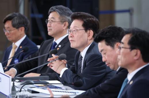 李대통령, 부동산 관련 SNS 글 잇따라 게시…어렵지만 못 해낼 일 아냐