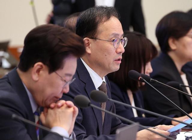Lee Hyung-il sostiene reunión de asuntos económicos con Ha Jun-kyung y otros para discutir vivienda, empleo y finanzas populares