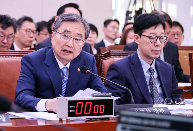 Canciller promete acciones de seguimiento sobre incidentes en DMZ y Ucrania; reconoce explicación insuficiente sobre inversión en EE.UU.