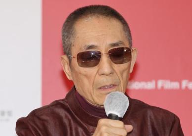 张艺谋出席釜山电影节竞赛单元评委记者会