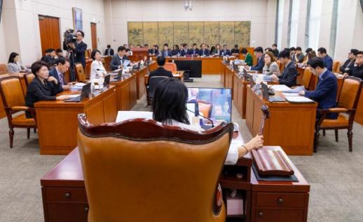 [2026 국감] 감독 불러야·사상 검열…문체위 암살자(들) 공방