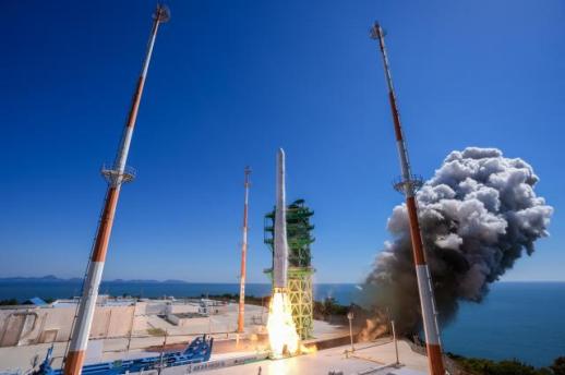 韩国自研火箭世界号成功发射升空 15颗卫星全部顺利分离