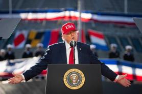 Mỹ bắt đầu bỏ phiếu sớm cho cuộc bầu cử giữa kỳ, Trump tiếp tục gây áp lực đầu tư từ Hàn Quốc
